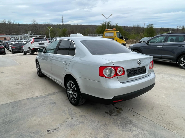 VW Jetta 1.9tdi 105k.c * Nova* UNIKAT* - автомобили, коли, обяви за нови и употребявани 4