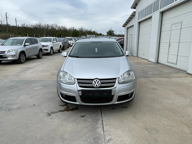 VW Jetta 1.9tdi 105k.c * Nova* UNIKAT* - автомобили, коли, обяви за нови и употребявани 9
