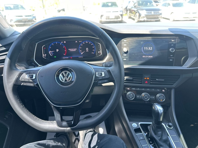 VW Jetta КОЖА, ПОДРЕВ, НАВИ, СЕРВИЗНА ИСТОРИЯ, ЦЕНА ДО БГ - автомобили, коли, обяви за нови и употребявани 11