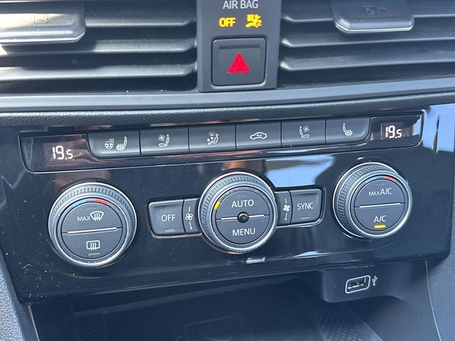 VW Jetta КОЖА, ПОДРЕВ, НАВИ, СЕРВИЗНА ИСТОРИЯ, ЦЕНА ДО БГ - автомобили, коли, обяви за нови и употребявани 14