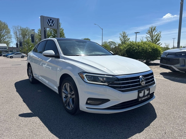 VW Jetta КОЖА, ПОДРЕВ, НАВИ, СЕРВИЗНА ИСТОРИЯ, ЦЕНА ДО БГ - автомобили, коли, обяви за нови и употребявани 3