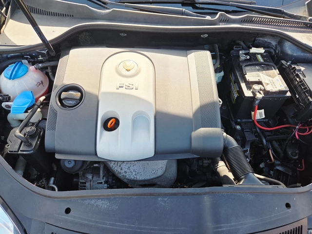 VW Jetta 1, 600EURO4 - автомобили, коли, обяви за нови и употребявани 13