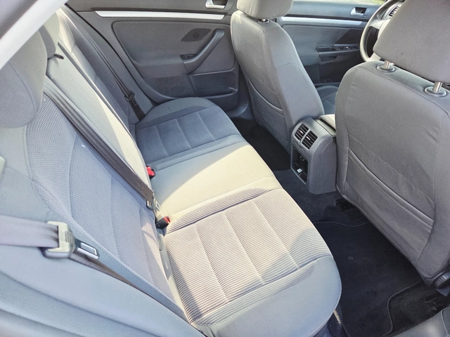 VW Jetta 1, 600EURO4 - автомобили, коли, обяви за нови и употребявани 9