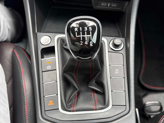 VW JETTA GLI 2.0L 4cyl FWD - автомобили, коли, обяви за нови и употребявани 16
