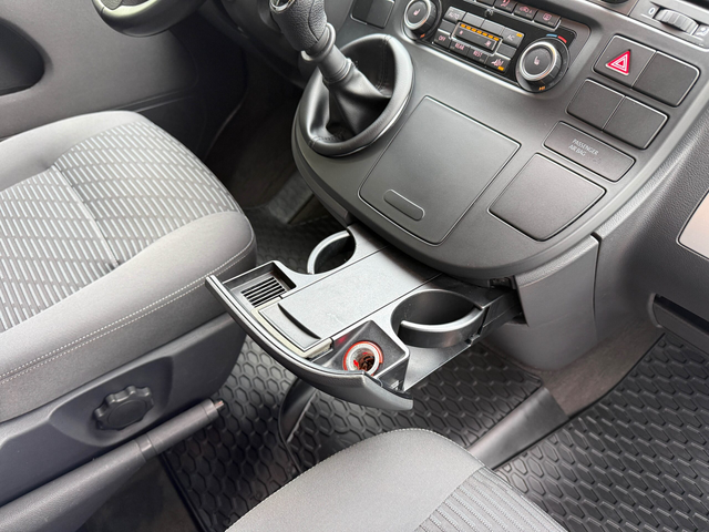 VW MULTIVAN 2.0TDI 4motion 140HP 7 места - автомобили, коли, обяви за нови и употребявани 33