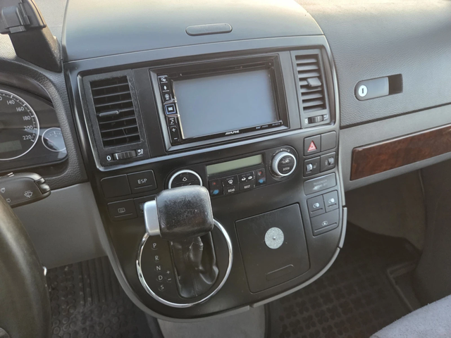 VW Multivan 2.5 TDI, Клима, Нави, Автомат /ЛИЗИНГ - автомобили, коли, обяви за нови и употребявани 10