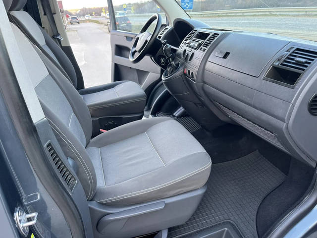 VW Multivan 1.9TDI 116кс. КЛИМАТРОНИК АВТОПИЛОТ EURO 4 - автомобили, коли, обяви за нови и употребявани 10