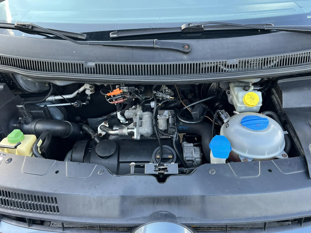 VW Multivan 1.9TDI 116кс. КЛИМАТРОНИК АВТОПИЛОТ EURO 4 - автомобили, коли, обяви за нови и употребявани 15