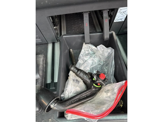 VW Multivan 2.0TDi 1850000 km Full 4x4 HIGHLINE - автомобили, коли, обяви за нови и употребявани 14