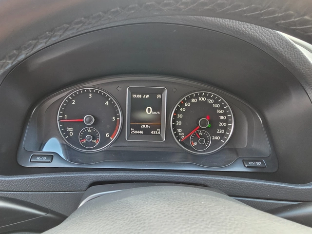 VW Multivan HIGHLINE 2.0 TDI-179к.с 4х4-ШВЕЙЦАРИЯ - автомобили, коли, обяви за нови и употребявани 9