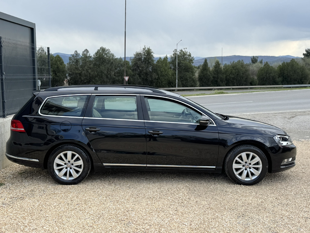 VW PASSAT 1.6TDI*HIGHLINE*BLUEMOTION* - автомобили, коли, обяви за нови и употребявани 3