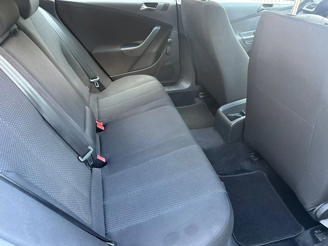 VW Passat 1, 600 EURO4 - автомобили, коли, обяви за нови и употребявани 10