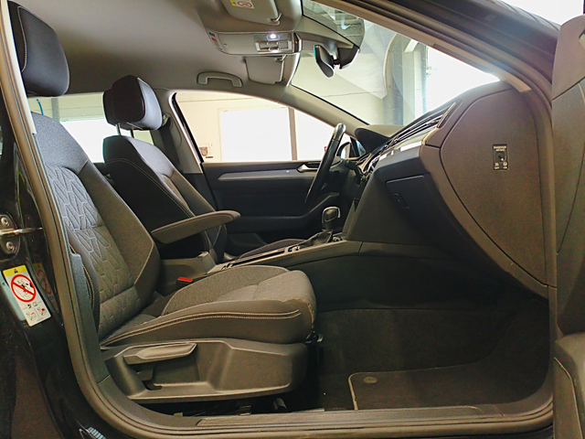 VW Passat 2.0 TDI EVO / Business/ DSG7/ Очакван ! - автомобили, коли, обяви за нови и употребявани 5