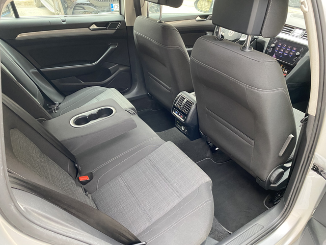 VW Passat 2.0 TDI EVO / DSG7 / Business / LED/ACC - автомобили, коли, обяви за нови и употребявани 12