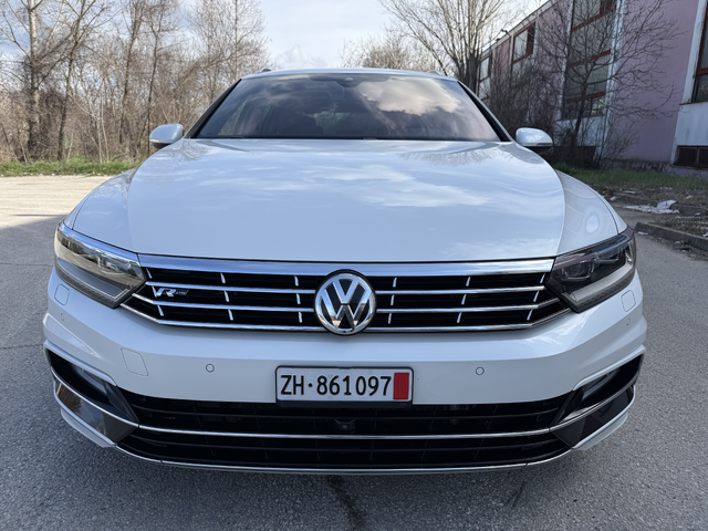 VW Passat 2.0 TSI / 4MOTION / R-Line / SWISS - автомобили, коли, обяви за нови и употребявани 6