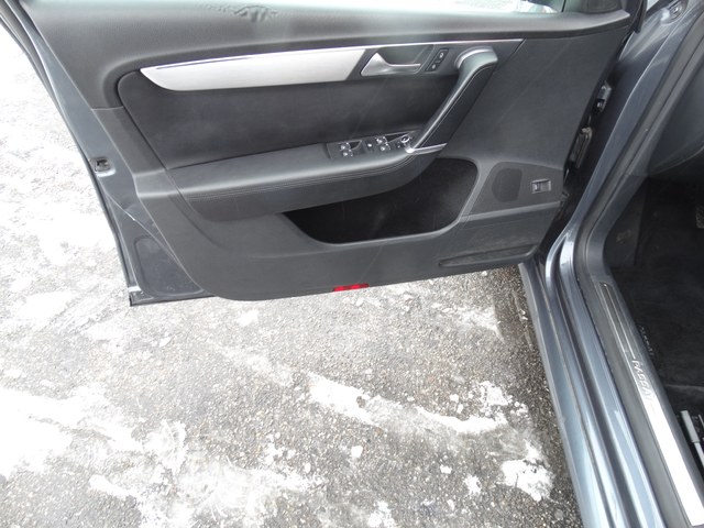 VW Passat 2.0tdi - автомобили, коли, обяви за нови и употребявани 8