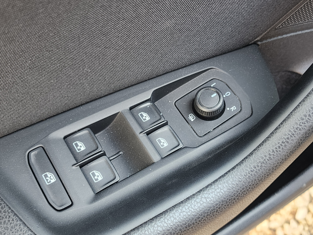 VW Passat 2.0TDI DSG - автомобили, коли, обяви за нови и употребявани 13