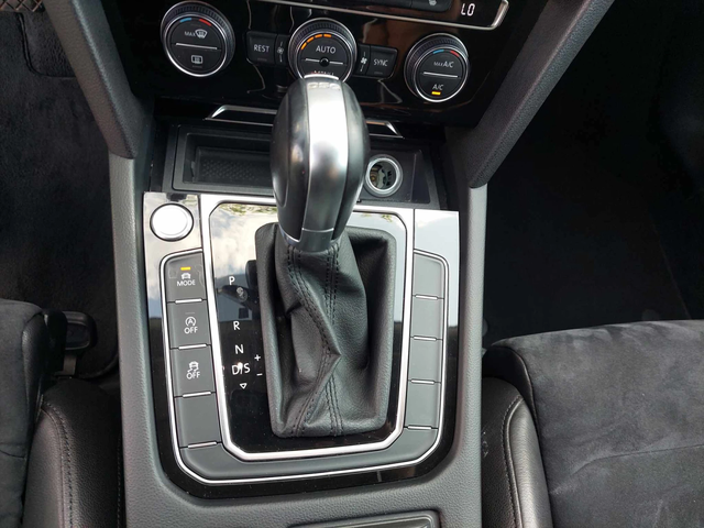 VW Passat 2, 0TDI 240ps 4x4 HIGHLINE - автомобили, коли, обяви за нови и употребявани 11