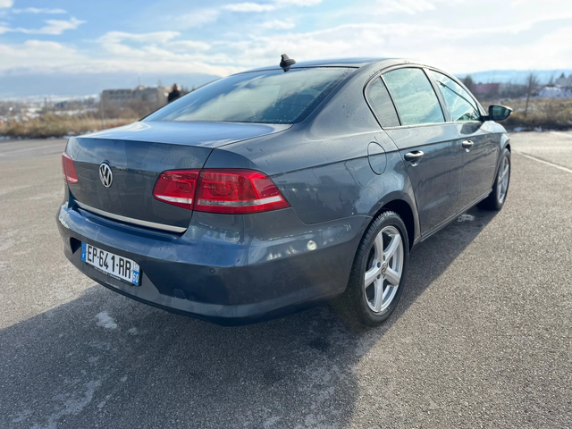 VW Passat 2.0TDI-AUTO-NAVI-177 - автомобили, коли, обяви за нови и употребявани 6