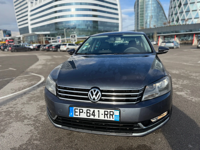 VW Passat 2.0TDI-AUTO-NAVI-177 - автомобили, коли, обяви за нови и употребявани 7