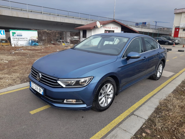 VW Passat FACELIFT-1.6TDI-NAVI-2018-6ск - автомобили, коли, обяви за нови и употребявани 0