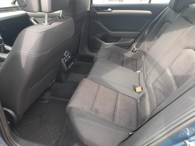 VW Passat FACELIFT-1.6TDI-NAVI-2018-6ск - автомобили, коли, обяви за нови и употребявани 4