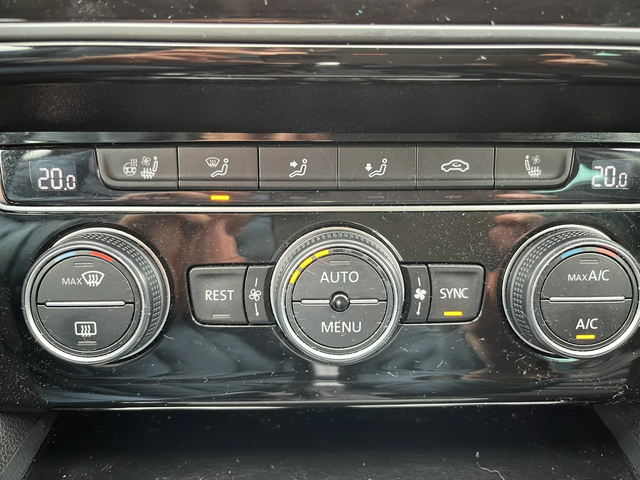 VW Passat Highline 2.0 TDI DSG 4Motion - автомобили, коли, обяви за нови и употребявани 10