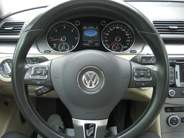 VW Passat B7 TDI NAVI AVTOMAT EURO 5B - автомобили, коли, обяви за нови и употребявани 10