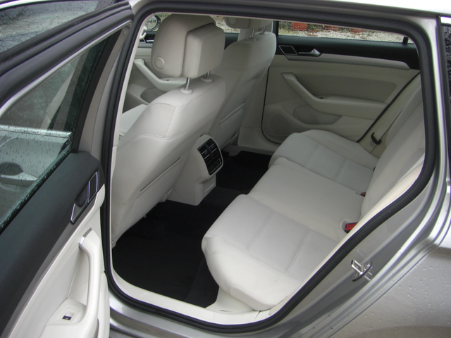 VW Passat TDI NAVI AVTOMAT EURO 6B - автомобили, коли, обяви за нови и употребявани 12