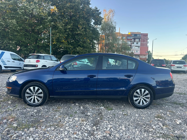 VW Passat 1.6I 102kc СТАРИЯ МОТОР - автомобили, коли, обяви за нови и употребявани 5