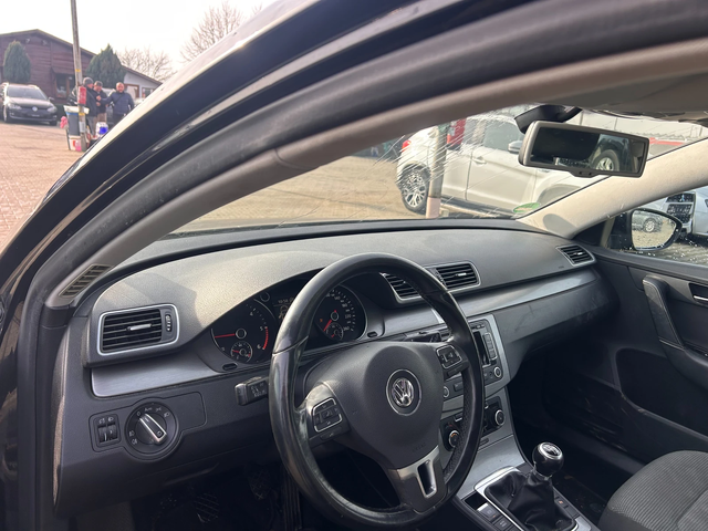 VW Passat 1.6TDI NAVI EURO 5 - автомобили, коли, обяви за нови и употребявани 10