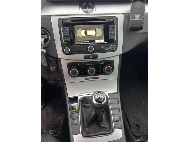 VW Passat 1.6TDI NAVI EURO 5 - автомобили, коли, обяви за нови и употребявани 11