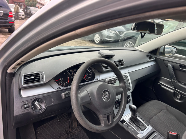VW Passat 2.0TDI AVTOMAT EURO 5 - автомобили, коли, обяви за нови и употребявани 10