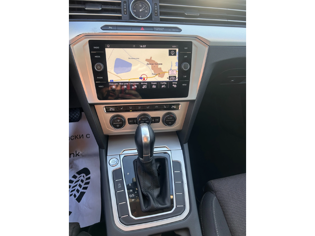 VW Passat 1.6TDI AVTOMAT/NAVI EURO 6 - автомобили, коли, обяви за нови и употребявани 11