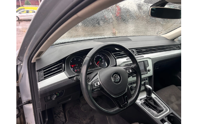 VW Passat 2.0TDI AVTOMAT/NAVI EURO 6 - автомобили, коли, обяви за нови и употребявани 10