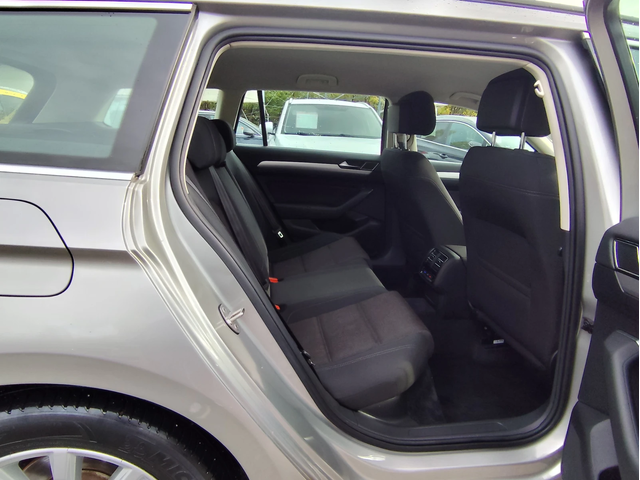 VW Passat 1.6TDi* DSG- АВТОМАТИК* EURO6B* MMi* - автомобили, коли, обяви за нови и употребявани 9