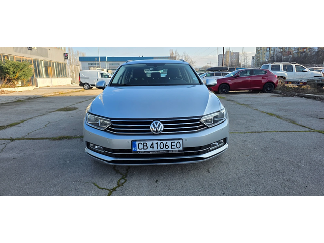 VW Passat 2.0 TDI 150k.c UNIKAT ITALIA EURO 6B - автомобили, коли, обяви за нови и употребявани 0