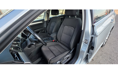 VW Passat 2.0 TDI 150k.c UNIKAT ITALIA EURO 6B - автомобили, коли, обяви за нови и употребявани 10