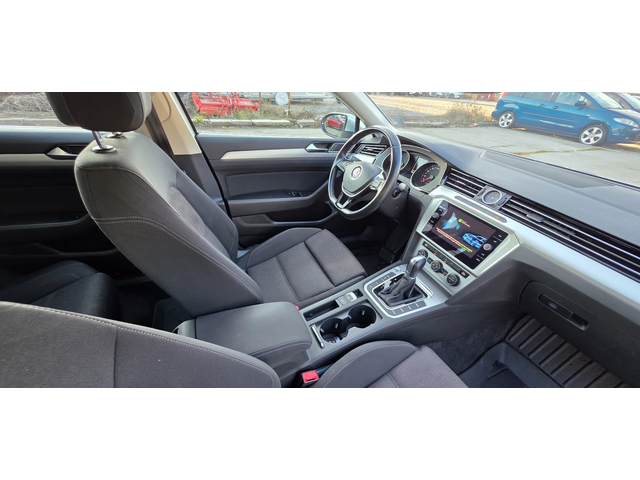 VW Passat 2.0 TDI 150k.c UNIKAT ITALIA EURO 6B - автомобили, коли, обяви за нови и употребявани 14