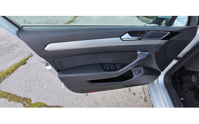 VW Passat 2.0 TDI 150k.c UNIKAT ITALIA EURO 6B - автомобили, коли, обяви за нови и употребявани 9