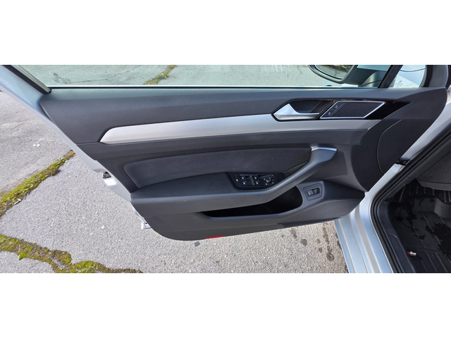 VW Passat 2.0 TDI 150k.c UNIKAT ITALIA EURO 6B - автомобили, коли, обяви за нови и употребявани 9