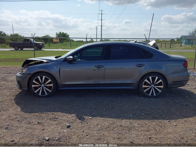 VW Passat 3.6L V-6 DI, DOHC, VVT, 280HP Front Wheel Drive - автомобили, коли, обяви за нови и употребявани 13