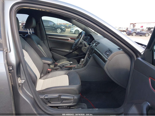 VW Passat 3.6L V-6 DI, DOHC, VVT, 280HP Front Wheel Drive - автомобили, коли, обяви за нови и употребявани 4