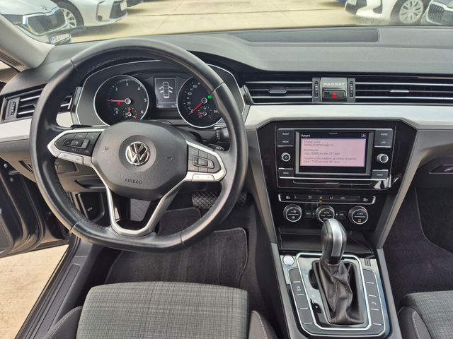 VW Passat НОВ-2.0-А/Т-150кс - автомобили, коли, обяви за нови и употребявани 13