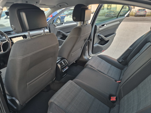 VW Passat BUSINES А/Т - автомобили, коли, обяви за нови и употребявани 11