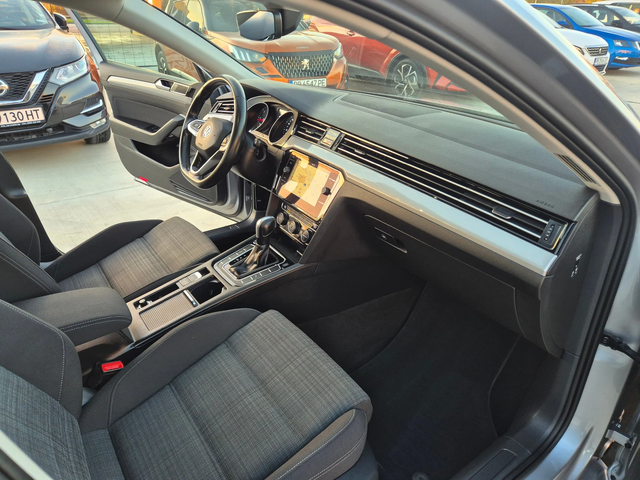 VW Passat BUSINES А/Т - автомобили, коли, обяви за нови и употребявани 8