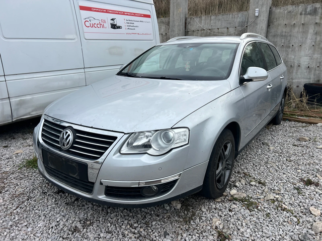 VW Passat 2.0TDI - автомобили, коли, обяви за нови и употребявани 0