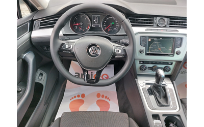 VW Passat 1.6TDI* AUTOMATIC-DSG* - автомобили, коли, обяви за нови и употребявани 10