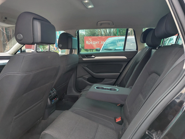 VW Passat 1.6TDI* AUTOMATIC-DSG* - автомобили, коли, обяви за нови и употребявани 8