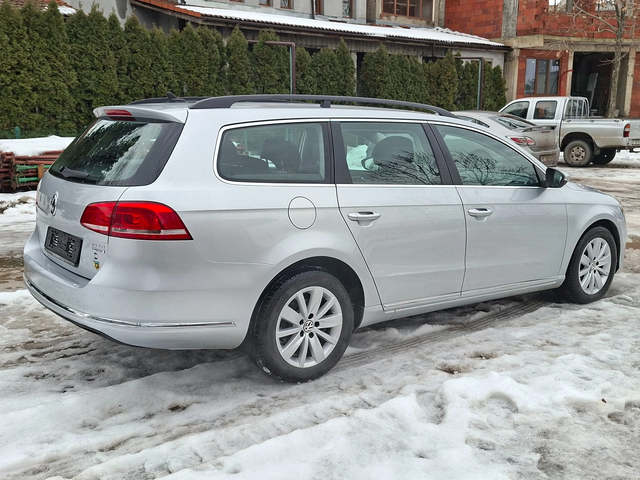VW Passat 2.0TDI DSG - автомобили, коли, обяви за нови и употребявани 4